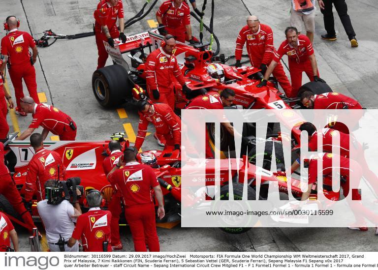 Motorsports: FIA Formula One World Championship WM Weltmeisterschaft 2017, Grand Prix of Malaysia, 7 Kimi Raikkonen (FIN, Scuderia Ferrari), 5 Sebastian Vettel (GER, Scuderia Ferrari), Sepang Malaysia