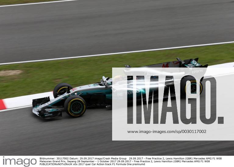 Free Practice 2, Lewis Hamilton (GBR) Mercedes AMG F1 W08 Malaysian Grand Prix, Sepang 28 September - 1 October 2017 29.09.2017 - Free Practice 2, Lewis Hamilton (GBR) Mercedes AMG F1 W08