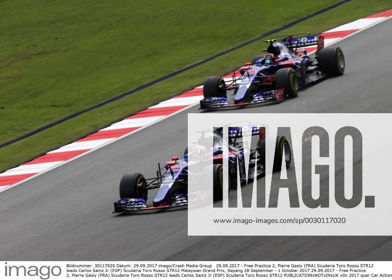 Free Practice 2, Pierre Gasly (FRA) Scuderia Toro Rosso STR12 leads Carlos Sainz Jr (ESP) Scuderia Toro Rosso STR12 Malaysian Grand Prix, Sepang 28 September - 1 October 2017 29.09.2017 - Free Practice 2, Pierre Gasly (FRA) Scuderia Toro Rosso STR12 leads Carlos Sainz Jr (ESP) Scuderia Toro Rosso STR12