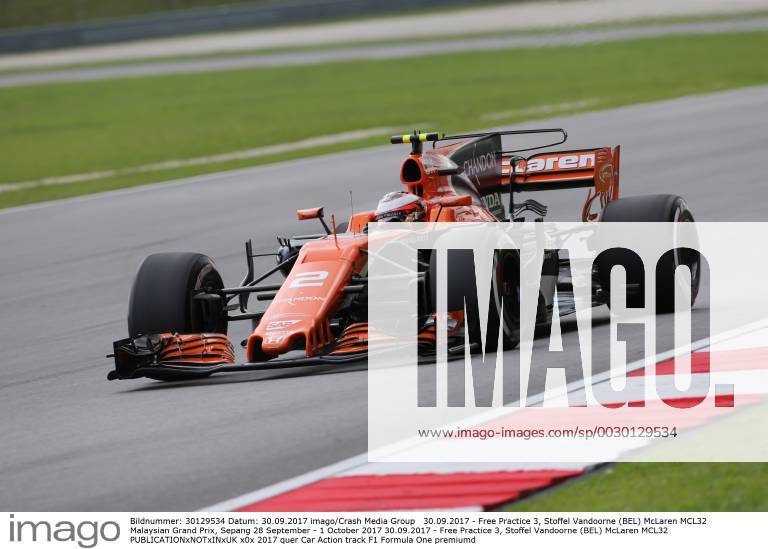 Free Practice 3, Stoffel Vandoorne (BEL) McLaren MCL32 Malaysian Grand Prix, Sepang 28 September - 1 October 2017 30.09.2017 - Free Practice 3, Stoffel Vandoorne (BEL) McLaren MCL32