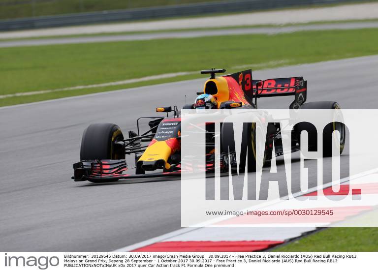 Free Practice 3, Daniel Ricciardo (AUS) Red Bull Racing RB13 Malaysian Grand Prix, Sepang 28 September - 1 October 2017 30.09.2017 - Free Practice 3, Daniel Ricciardo (AUS) Red Bull Racing RB13