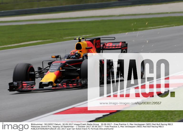 Free Practice 3, Max Verstappen (NED) Red Bull Racing RB13 Malaysian Grand Prix, Sepang 28 September - 1 October 2017 30.09.2017 - Free Practice 3, Max Verstappen (NED) Red Bull Racing RB13
