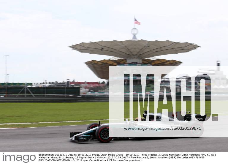 Free Practice 3, Lewis Hamilton (GBR) Mercedes AMG F1 W08 Malaysian Grand Prix, Sepang 28 September - 1 October 2017 30.09.2017 - Free Practice 3, Lewis Hamilton (GBR) Mercedes AMG F1 W08