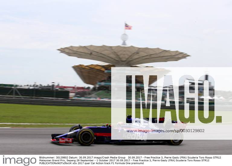 Free Practice 3, Pierre Gasly (FRA) Scuderia Toro Rosso STR12 Malaysian Grand Prix, Sepang 28 September - 1 October 2017 30.09.2017 - Free Practice 3, Pierre Gasly (FRA) Scuderia Toro Rosso STR12