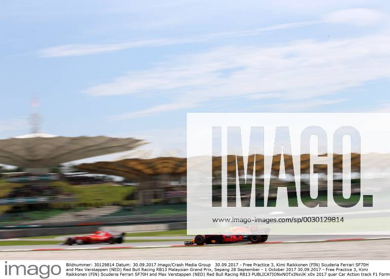 Free Practice 3, Kimi Raikkonen (FIN) Scuderia Ferrari SF70H and Max Verstappen (NED) Red Bull Racing RB13 Malaysian Grand Prix, Sepang 28 September - 1 October 2017 30.09.2017 - Free Practice 3, Kimi Raikkonen (FIN) Scuderia Ferrari SF70H and Max Verstappen (NED) Red Bull Racing RB13