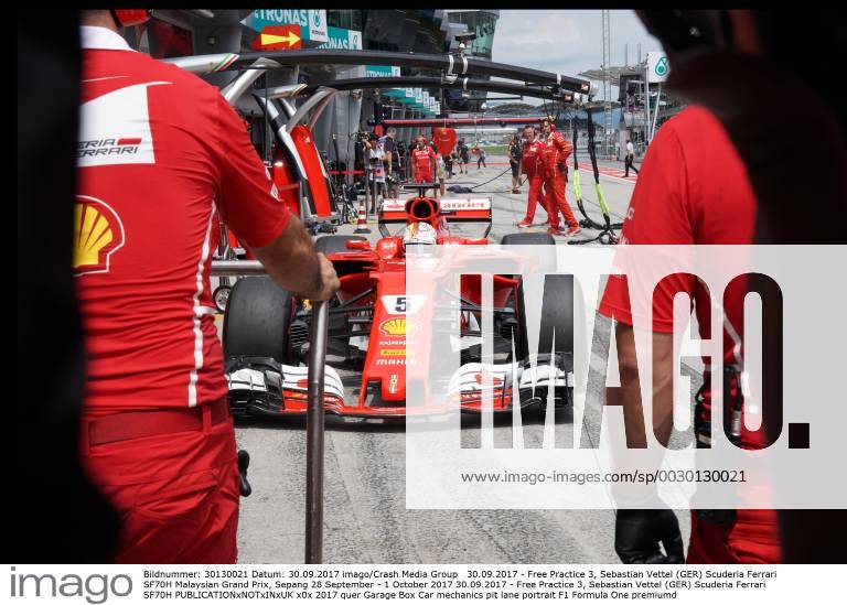 Free Practice 3, Sebastian Vettel (GER) Scuderia Ferrari SF70H Malaysian Grand Prix, Sepang 28 September - 1 October 2017 30.09.2017 - Free Practice 3, Sebastian Vettel (GER) Scuderia Ferrari SF70H