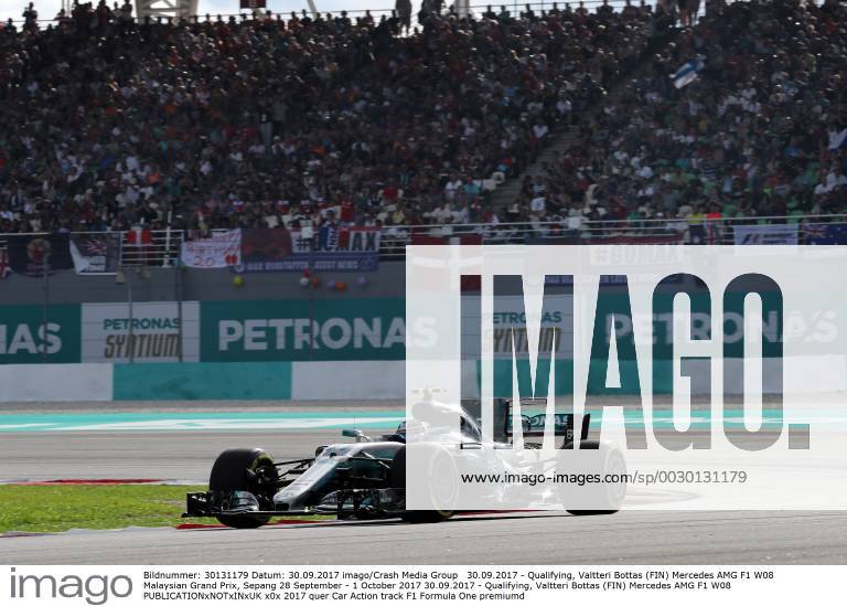 Qualifying, Valtteri Bottas (FIN) Mercedes AMG F1 W08 Malaysian Grand Prix, Sepang 28 September - 1 October 2017 30.09.2017 - Qualifying, Valtteri Bottas (FIN) Mercedes AMG F1 W08