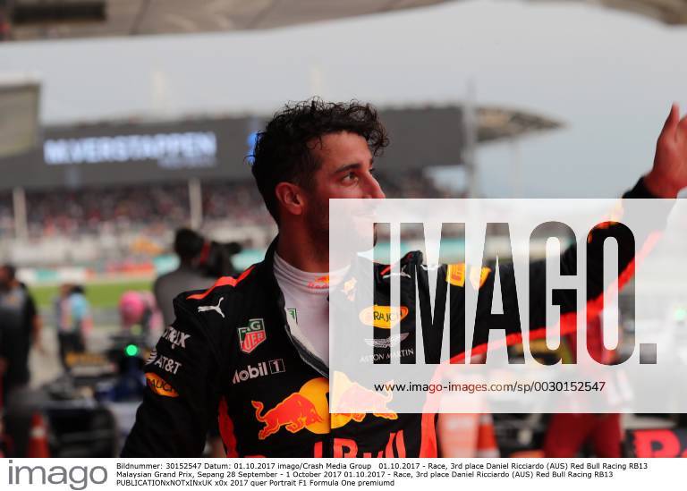Race, 3rd place Daniel Ricciardo (AUS) Red Bull Racing RB13 Malaysian Grand Prix, Sepang 28 September - 1 October 2017 01.10.2017 - Race, 3rd place Daniel Ricciardo (AUS) Red Bull Racing RB13