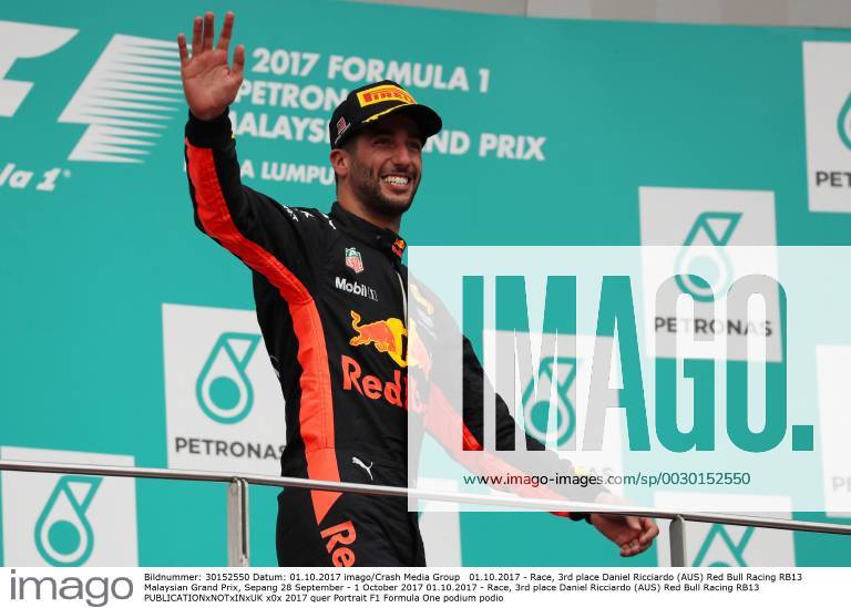 Race, 3rd place Daniel Ricciardo (AUS) Red Bull Racing RB13 Malaysian Grand Prix, Sepang 28 September - 1 October 2017 01.10.2017 - Race, 3rd place Daniel Ricciardo (AUS) Red Bull Racing RB13