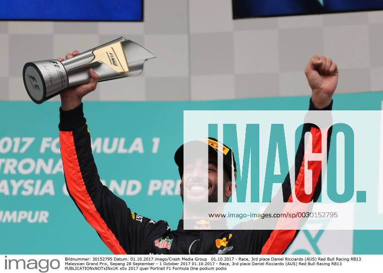 Race, 3rd place Daniel Ricciardo (AUS) Red Bull Racing RB13 Malaysian Grand Prix, Sepang 28 September - 1 October 2017 01.10.2017 - Race, 3rd place Daniel Ricciardo (AUS) Red Bull Racing RB13
