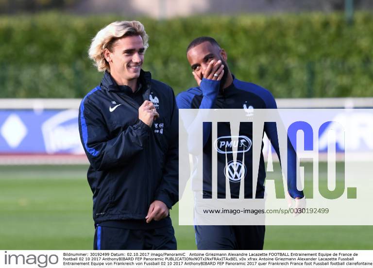 Antoine Griezmann Alexandre Lacazette FOOTBALL Entrainement Equipe de France de football 02 10 2017 AnthonyBIBARD FEP Panoramic