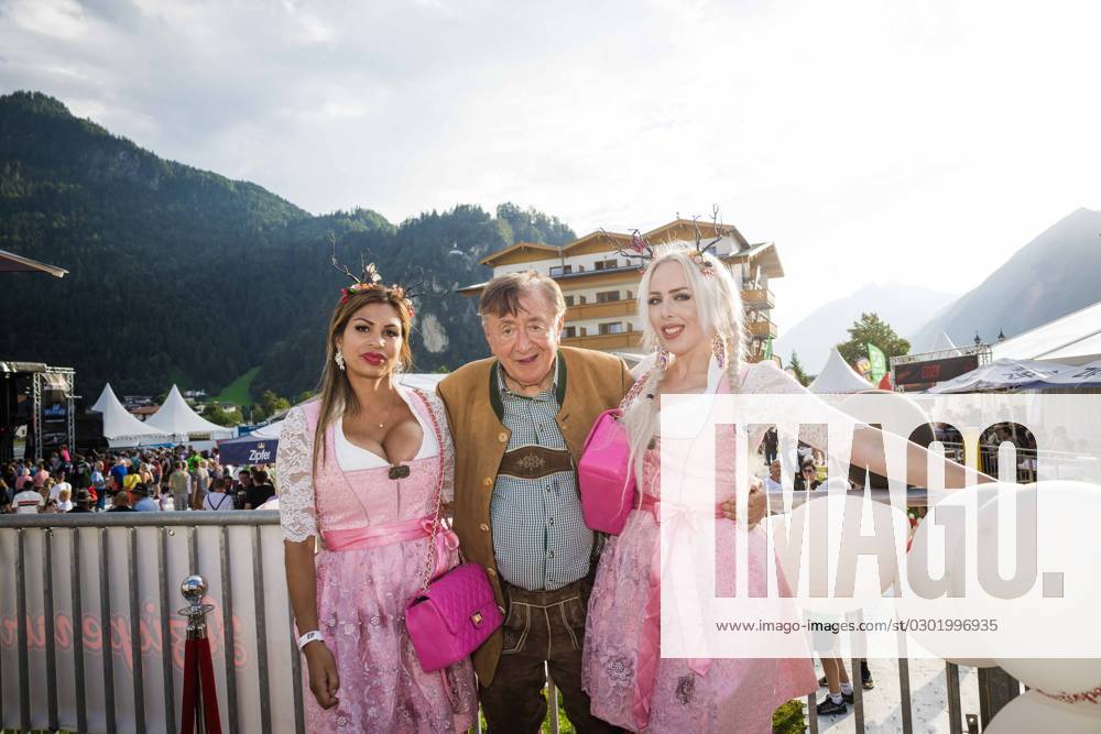 Strass im Zillertal, AUT, On the road in Tyrol, 24 JUZIOPENAIR 2023, in the picture Baumeister, Richard Lugner, Nina Bruckner, Bambi, Lydia Kelovitz,