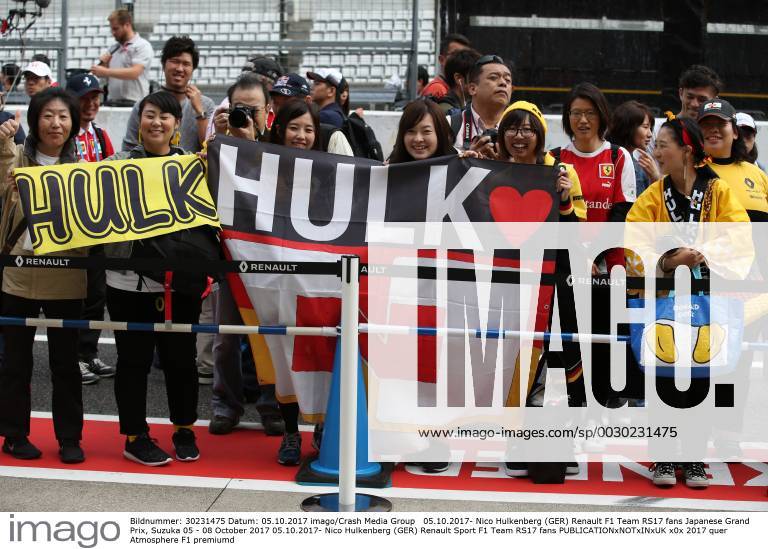 Nico Hulkenberg (GER) Renault F1 Team RS17 fans Japanese Grand Prix, Suzuka 05 - 08 October 2017 05.10.2017- Nico Hulkenberg (GER) Renault Sport F1 Team RS17 fans