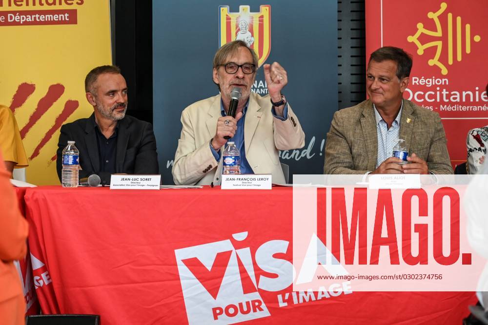 VISA POUR L IMAGE PHOTOPQR L INDEPENDANT MICHEL CLEMENTZ ; PERPIGNAN ; 29 08 2023 ; ART CULTURE ET SPECTACLE CONFERENCE DE PRESSE DE PRESENTATION DU FESTIVAL INTERNATIONAL DE PHOTOJOURNALISME VISA POUR L IMAGE JEAN-LUC SORET JEAN-FRANCOIS LEROY LE MAIRE RN DE PERPIGNAN LOUIS ALIOT - Perpignan, France, august 29th 2023. Press conference of the photojournalism festival Visa pour l image PERPIGNAN PYRENEES-ORIENTALES France