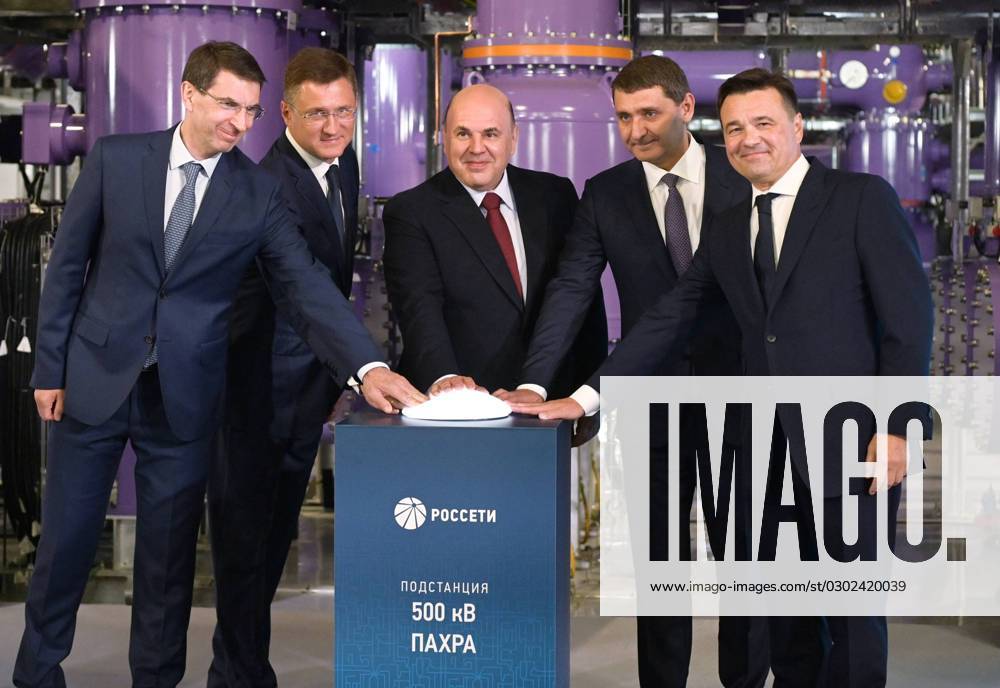 Russland, Ministerpräsident Michail Mischustin eröffnet Kraftwerk bei Moskau Russia Mishustin Power Facility Launching 8505905 30.08.2023 From left, Russian Prime Minister Mikhail Mishustin, Presidential Envoy to the Central Federal District Igor Shchegolev, and Moscow Region Governor Andrei Vorobyov attend the ceremony of launching an energy facility, in the Moscow Region, Russia. Alexander Astafyev Sputnik Domodedovo Moscow region Russia