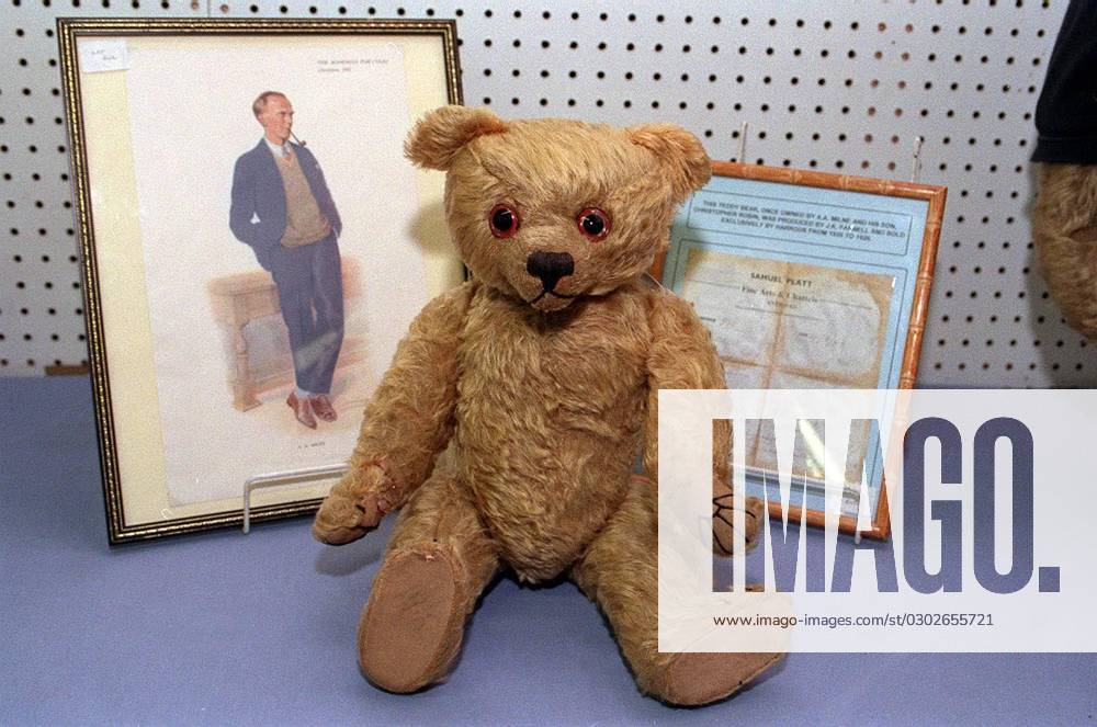 TEDDY AUCTION The largest teddy bear sale ever was held recently at Bonham s auctioneers in London. Over 800 teddy bears - the entire collection of the Cotswold Teddy Bear Museum - was estimated to sell for between Â£100,000 and Â£150,000. The sale i TEDDY AUCTION The largest teddy bear sale ever was held recently at Bonham s auctioneers in London. Over 800 teddy bears - the entire collection of the Cotswold Teddy Bear Museum - was estimated to sell for between Â£100,000 and Â£150,000. The sale included just about every type of teddy bear imaginable and among them was an English one made in the 1920s, JK Farnell Bear, said to have been a gift from Winnie the Pooh author A.A. Milne to his son Christopher Robin. The expected