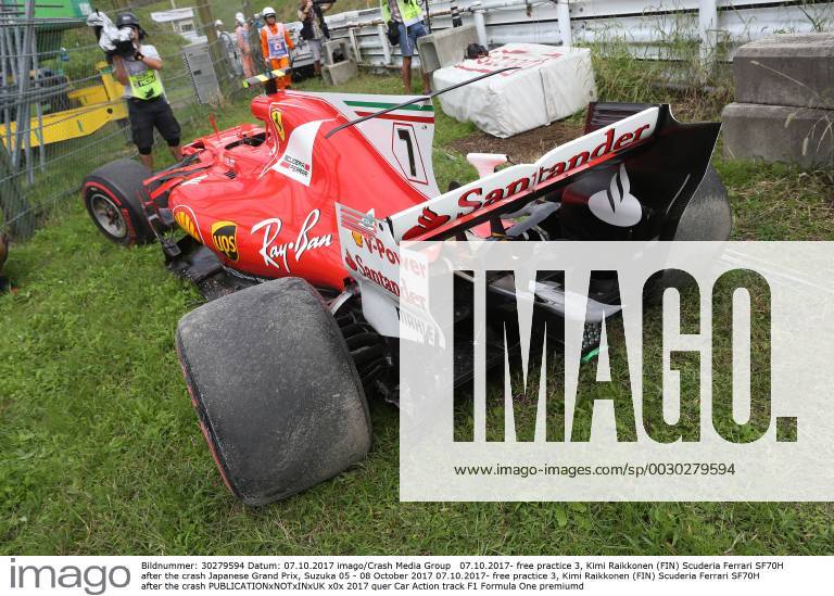 free practice 3, Kimi Raikkonen (FIN) Scuderia Ferrari SF70H after the crash Japanese Grand Prix, Suzuka 05 - 08 October 2017 07.10.2017- free practice 3, Kimi Raikkonen (FIN) Scuderia Ferrari SF70H after the crash
