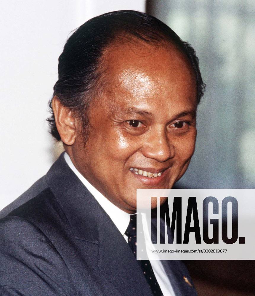 Dr B.J. HABIBIE Indonesian Politician Minister for Research and Technology COMPULSORY CREDIT: UPPA Photoshot Photo CGL 266396 03.07.1987 Dr B.J. HABIBIE Indonesian Politician Minister for Research and Technology COMPULSORY CREDIT: UPPA Photoshot Photo CGL 266396 03.07.1987, Credit: uppa.co.uk Avalon United Kingdom