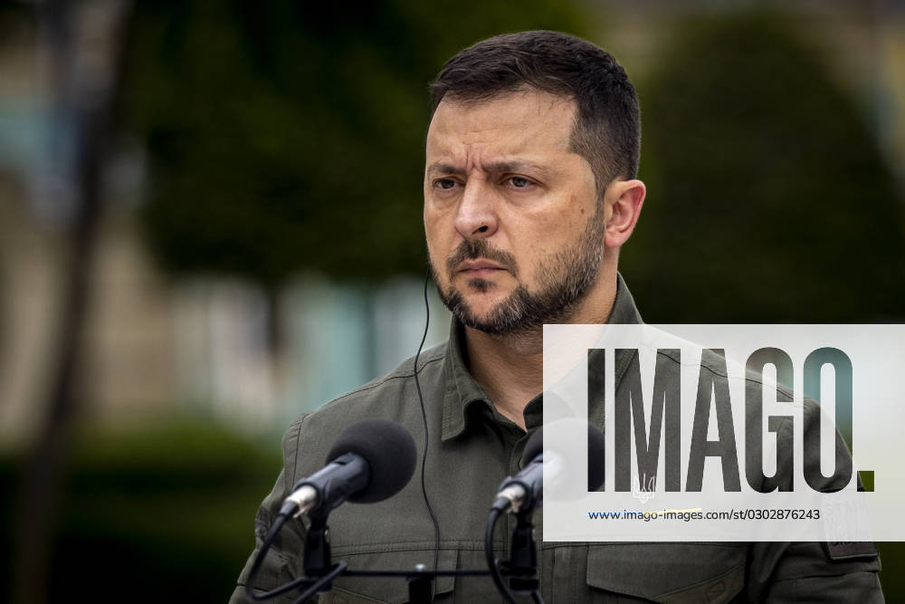 Ukrainian President Volodymyr Zelenskyj during a press conference with Denmarks Prime Minister Mette Frederiksen, not seen, in front of the presidential palace in Kyiv, Ukraine, Wednesday, September 6, 2023 , Kyiv Ukraine