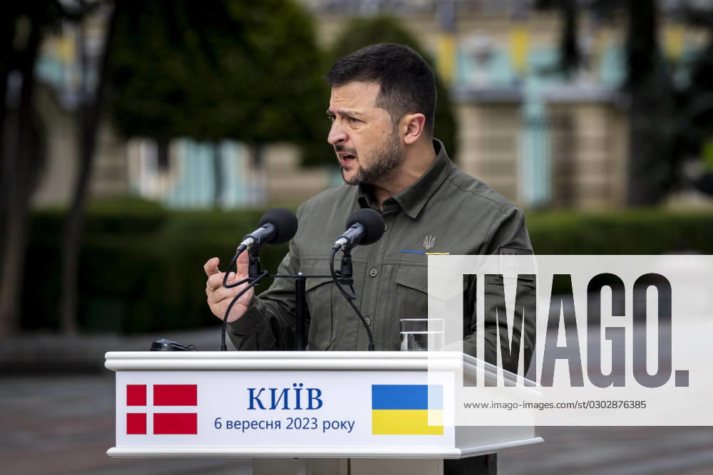 Ukrainian President Volodymyr Zelenskyj during a press conference with Denmarks Prime Minister Mette Frederiksen, not seen, in front of the presidential palace in Kyiv, Ukraine, Wednesday, September 6, 2023 , Kyiv Ukraine
