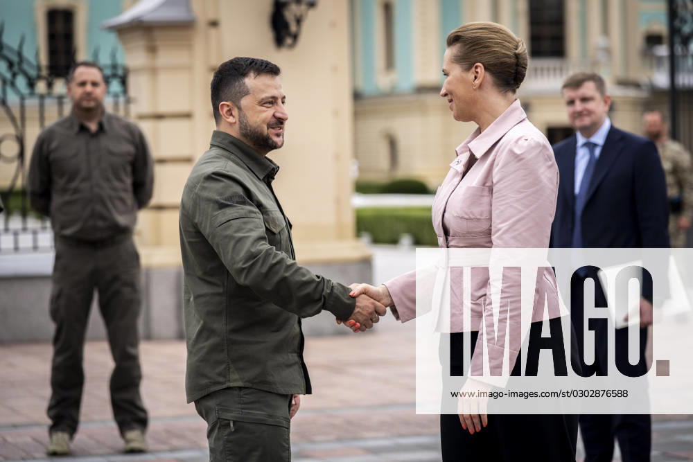 Ukrainian President Volodymyr Zelenskyj and Denmarks Prime Minister Mette Frederiksen during a press conference in front of the presidential palace in Kyiv, Ukraine, Wednesday, September 6, 2023 , Kyiv Ukraine