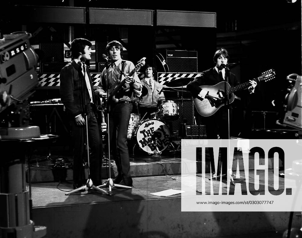 THE MOODY BLUES British Pop Group COMPULSORY CREDIT: UPPA Photoshot Photo PBN 117439 05.11.1965 THE MOODY BLUES British Pop Group COMPULSORY CREDIT: Starstock Photoshot Photo PBN 117439 05.11.1965, Credit:Photoshot Avalon United Kingdom