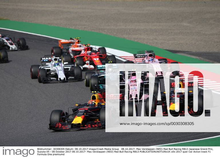 Max Verstappen (NED) Red Bull Racing RB13 Japanese Grand Prix, Suzuka 05 - 08 October 2017 08.10.2017- Max Verstappen (NED) Red Bull Racing RB13