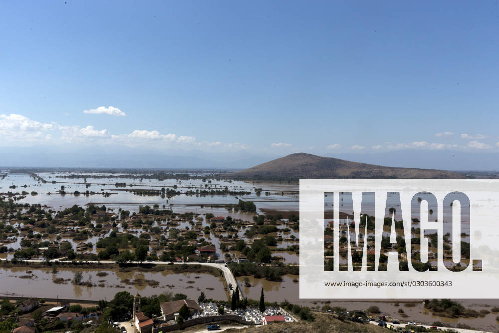 KW37 (230912) -- KARDITSA, Sept. 12, 2023 -- This photo taken on Sept. 11, 2023 shows flooded houses in Karditsa, Thessaly region, Greece. Greek Prime Minister Kyriakos Mitsotakis announced on Sunday the first package of relief measures for the flood-stricken regions in central Greece, as the flood-caused death toll increased to 15, Greek national broadcaster ERT reported. ) GREECE-KARDITSA-FLOOD-DAMAGE MariosxLolos