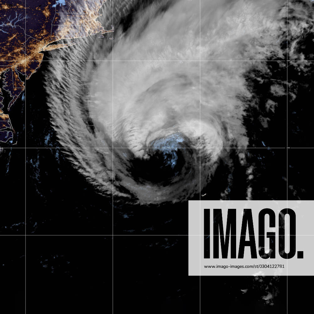 NOAA GEOS-East satellite image showing Hurricane Lee moving into New England overnight as a weakened category 1 storm, September 15, 2023. Lee is expected to weaken into a tropical storm before coming ashore in Maine or Nova Scotia on Saturday evening. Miami United States - ZUMAp138 20230915_zaa_p138_011
