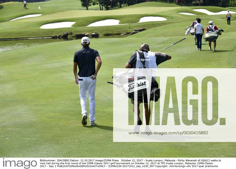 Kuala Lumpur, Malaysia - Richy Werenski of USA(C) walks to next hall during the first round of the CIMB Classic 2017 golf tournament on October 12, 2017 at TPC Kuala Lumpur, Malaysia. CIMB Classic 2017 - Day 1 - ZUMAn230 20171012_zaa_n230_057