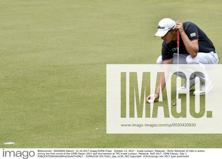 Kuala Lumpur, Malaysia - Richy Werenski of USA in action during the first round of the CIMB Classic 2017 golf tournament at TPC Kuala Lumpur, Malaysia. Golf 2017: CIMB Classic: Day 1 - ZUMAn230 20171012_zaa_n230_062