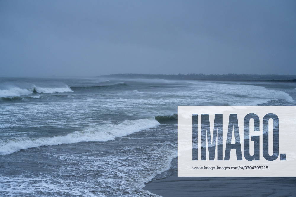 Waves at Port Maitland Beach crash as post-tropical cyclone Lee approaches in Port Maitland, N.S. on Saturday, Sept. 16, 2023. Port Maitland Canada - ZUMAc35_ 20230916_zaf_c35_026