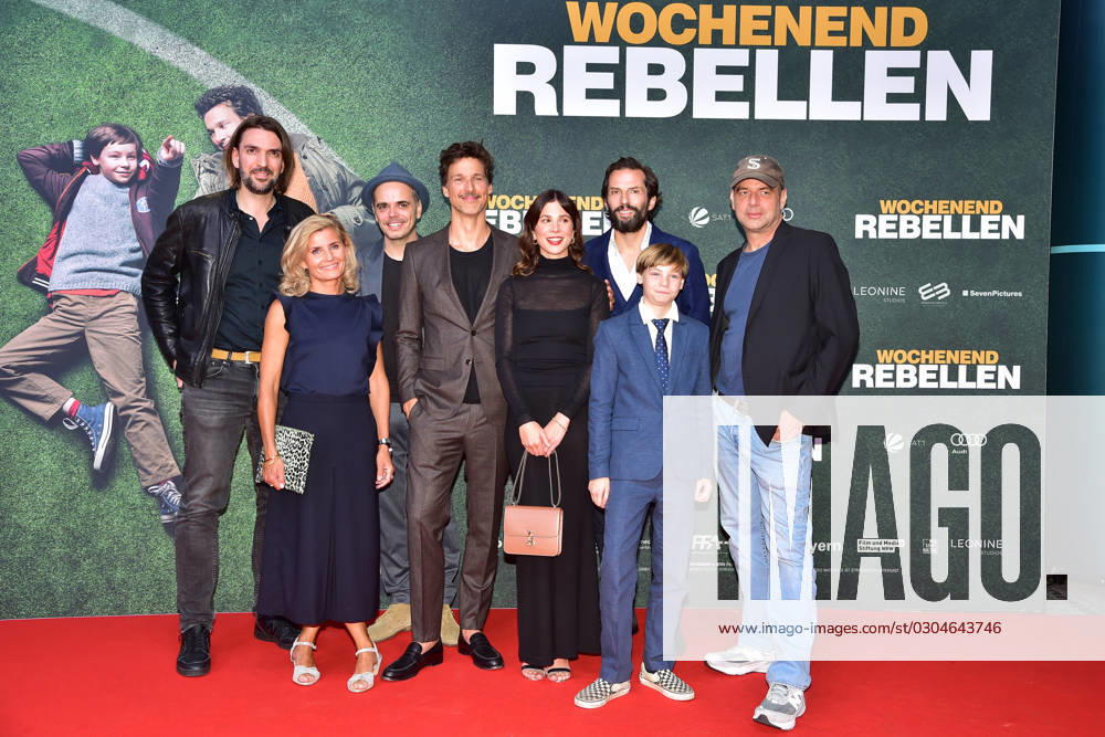 PREMIERE WEEKEND REBELS The film team Florian David Fitz, Cecilio Andresen, Aylin Tezel, director Marc Rothemund, author Richard Kropf, the producers Justyna Müsch, Quirin Berg and Max Wiedemann and the ÒrealÓ rebels Mirco and Jason von Juterczenka Arrival, Red Carpet to the premiere of a true story, the Weekend Rebels in Berlin, on 19 09 2023 Photopress Mueller
