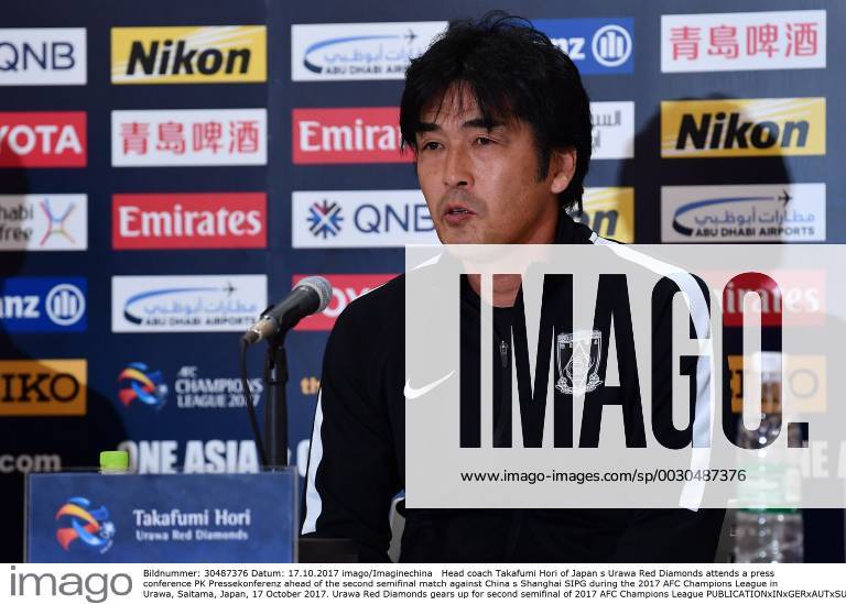 Head coach Takafumi Hori of Japan s Urawa Red Diamonds attends a press conference PK Pressekonferenz ahead of the second semifinal match against China s Shanghai SIPG during the 2017 AFC Champions League in Urawa, Saitama, Japan, 17 October 2017. Urawa Red Diamonds gears up for second semifinal of 2017 AFC Champions League 20171017_47689