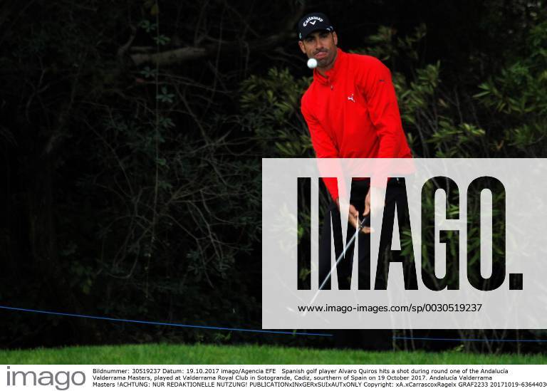 Spanish golf player Alvaro Quiros hits a shot during round one of the Andalucía Valderrama Masters, played at Valderrama Royal Club in Sotogrande, Cadiz, sourthern of Spain on 19 October 2017. Andalucía Valderrama Masters !ACHTUNG: NUR REDAKTIONELLE NUTZUNG!