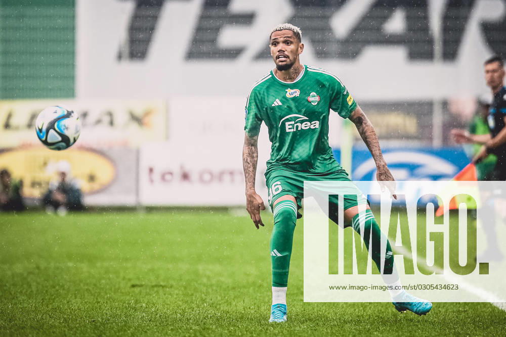 RADOM 23.09.2023 MECZ 9. KOLEJKA PKO EKSTRAKLASA SEZON 2023 24 --- POLISH FOOTBALL TOP LEAGUE MATCH: RADOMIAK RADOM - PUSZCZA NIEPOLOMICE PEDRO HENRIQUE FOT. Kacper Pacocha 400mm NEWSPIX.PL --- Newspix.pl 067_PAC_0595