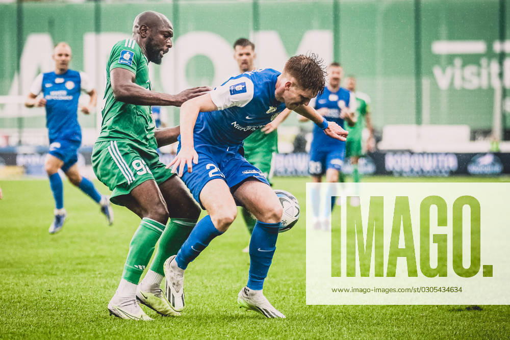 RADOM 23.09.2023 MECZ 9. KOLEJKA PKO EKSTRAKLASA SEZON 2023 24 --- POLISH FOOTBALL TOP LEAGUE MATCH: RADOMIAK RADOM - PUSZCZA NIEPOLOMICE MIKE CESTOR JORDAN MAJCHRZAK FOT. Kacper Pacocha 400mm NEWSPIX.PL --- Newspix.pl 070_PAC_0619