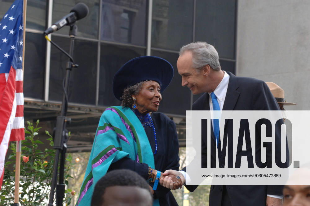 IMAGO ICONS: Maya Angelou Dedication of new memorial at the African Burial Ground National Monument in New York City, New York, with keynote address by Secretary Dirk Kempthorne and presentations by dignitaries including New York City Mayor Michael Bloomberg, New York Senator Charles Schumer, General Services Administrator Lurita Doan, National Park Service Deputy Director for Operations Dan Wenk, African Burial Ground Superintendent Tara Morrison, New York Public Library Schomburg Center for Research in Black Culture Director Howard Dodson, poet and novelist Maya Angelou, and actors Sidney Poitier and Avery Brooks. The permanent memorial, constructed to honor the memories of the free and enslaved Africans bured at the original seven-acre Lower Manhattan site in the