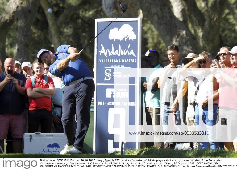 Andrew Johnston of Britain plays a shot during the second day of the Andalusia Valderrama Masters golf tournament at Valderrama Royal Club in Sotogrande, San Roque, southern Spain, 20 October 2017. GOLF ANDALUSIA VALDERRAMA MASTERS !ACHTUNG: NUR REDAKTIONELLE NUTZUNG!