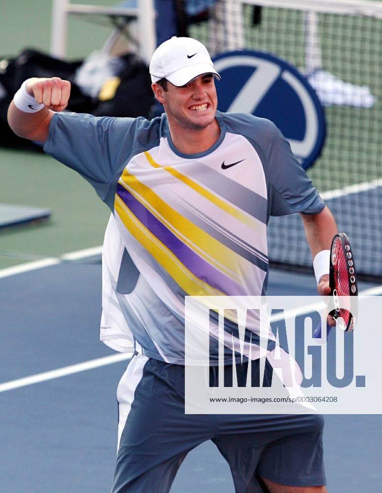 John Isner (USA) jubelt - (NYP20070827122) Tennis Herren US Open 2007, Grand Slam, ATP Tour Einzelbild Flushing Meadow New York, NY, N Y Freude, Begeisterung, Tennis Herren US Open 2007, Grand Slam, ATP Tour Einzelbild Flushing Meadow New York, NY, N Y Freude, Begeisterung,
