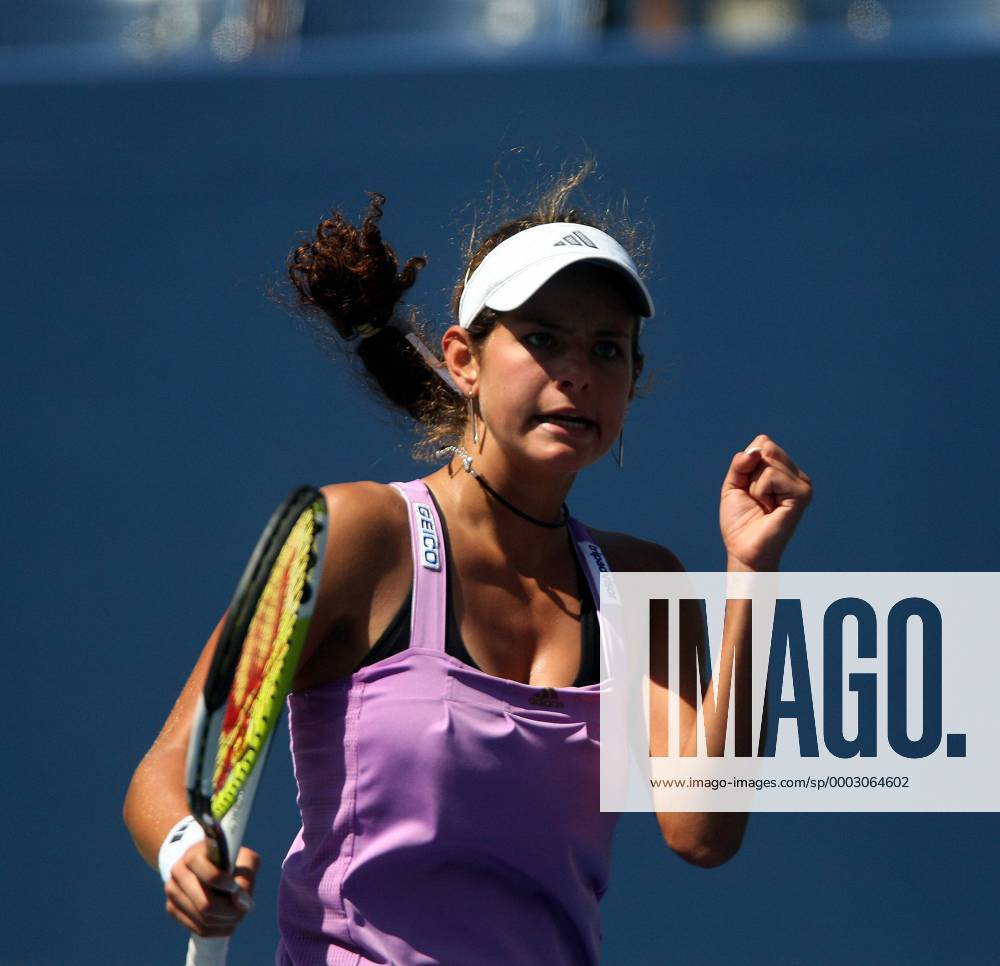 Julia Görges (Deutschland) jubelt Tennis Damen US Open 2007, Grand Slam, WTA Tour Einzelbild Flushing Meadow New York, NY, N Y Freude, Tennis Damen US Open 2007, Grand Slam, WTA Tour Einzelbild Flushing Meadow New York, NY, N Y Freude,