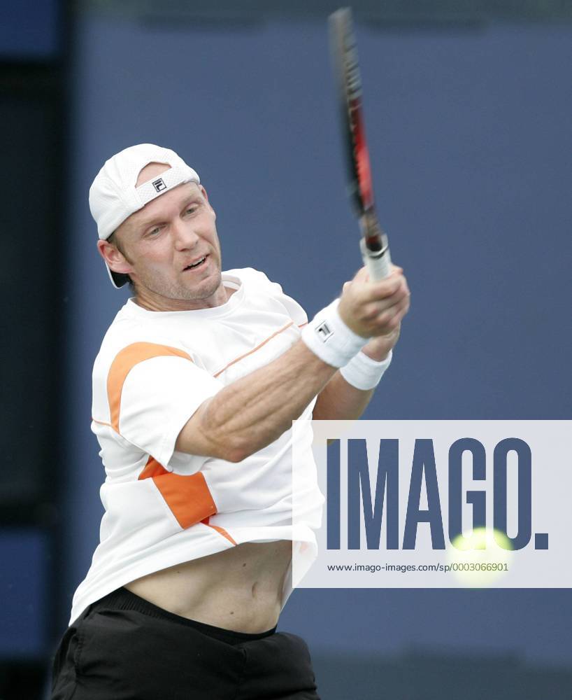 Rainer Schüttler (Deutschland) Tennis Herren US Open 2007, Grand Slam, ATP Tour Einzelbild Flushing Meadow New York, NY, N Y Dynamik, Tennis Herren US Open 2007, Grand Slam, ATP Tour Einzelbild Flushing Meadow New York, NY, N Y Dynamik,