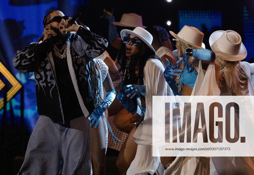 Justin Quiles & El Alfa perform at the 2023 Latin Billboard Music Awards at the University of Miami, Watsco Center, Thursday, October 05, 2023 in Coral Gables, Florida. MIA20231005153 GARYxIxROTHSTEIN