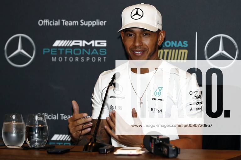 EUM20171025DEP30.JPG.CIUDAD DE MEXICO RacesCarreras-GP Mexico.-E l piloto, Lewis Hamilton sabe que no necesita ganar la carrera para coronarse en la Formula Uno, un quinto puesto es suficiente, esto previo al Gran Premio de Mexico que se correra en un par de dias, 25 de octubre de 2017. Foto: Agencia EL UNIVERSALYadin XolalpaMAVC Latin News: October 25, 2017 - ZUMAu78_ 20171025_zaf_u78_103