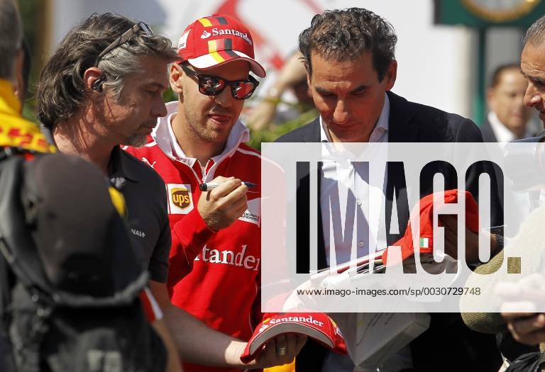 German driver Sebastian Vettel (C) of Ferrari adresses the media at the Hermanos Rodriguez racetrack where Mexico s Formula One Grand Prix will be celebrated next Sunday in Mexico City, Mexico, 26 October 2017. Mexico s Grand Prix !ACHTUNG: NUR REDAKTIONELLE NUTZUNG!