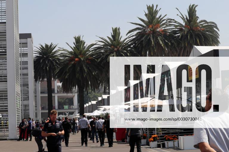 The paddock. Mexican Grand Prix, Mexico City 26 - 29 October 2017 26.10.2017 - The paddock.
