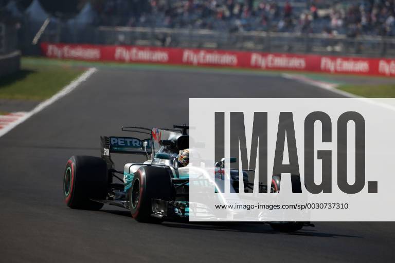 Free Practice 1, Lewis Hamilton (GBR) Mercedes AMG F1 W08 Mexican Grand Prix, Mexico City 26 - 29 October 2017 27.10.2017 - Free Practice 1, Lewis Hamilton (GBR) Mercedes AMG F1 W08