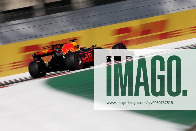 Free Practice 1, Daniel Ricciardo (AUS) Red Bull Racing RB13 Mexican Grand Prix, Mexico City 26 - 29 October 2017 27.10.2017 - Free Practice 1, Daniel Ricciardo (AUS) Red Bull Racing RB13