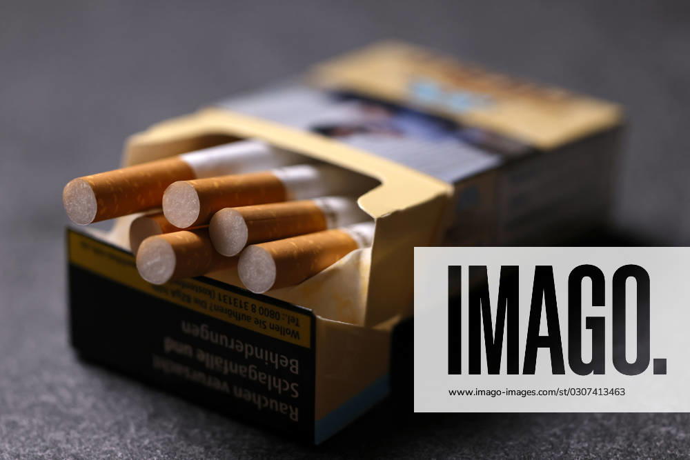 Pueblo brand cigarettes lie on a table Pueblo is a traditional blend of American Virginia tobaccos, which are also grown under natural conditions by Native Americans Topic image, symbol image Cologne, 07 10 2023 NRW Germany