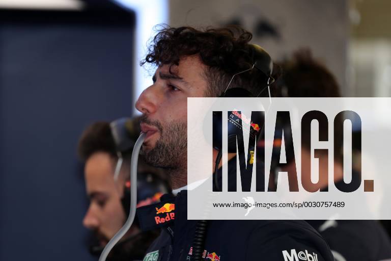 Free Practice 3, Daniel Ricciardo (AUS) Red Bull Racing RB13 Mexican Grand Prix, Mexico City 26 - 29 October 2017 28.10.2017 - Free Practice 3, Daniel Ricciardo (AUS) Red Bull Racing RB13
